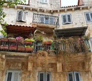 Sfeervolle stenen huis met terras in Kroatië